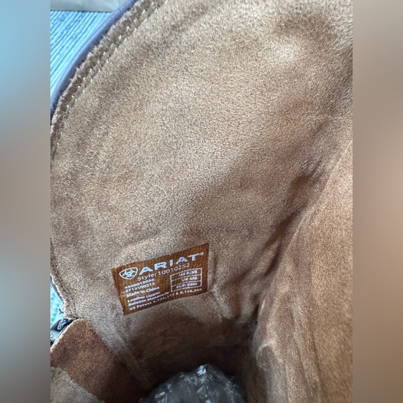 Ariat Hacienda Leather Boots - Picture 11 of 16